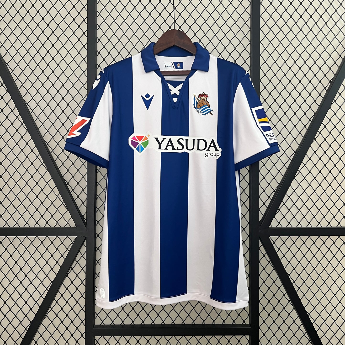 24/25 Real Sociedad Domicile