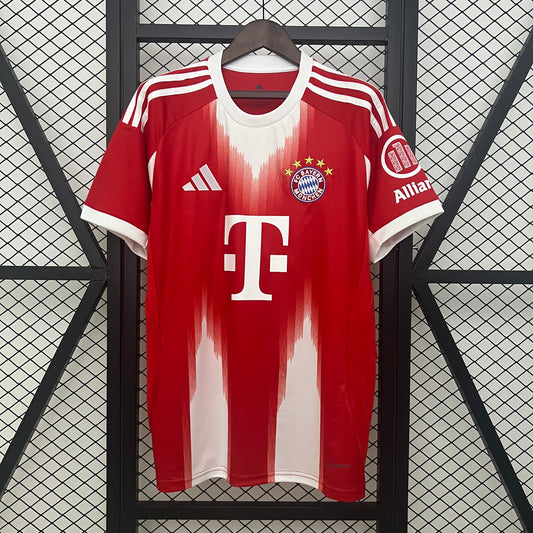 25/26 FC Bayern Domicile